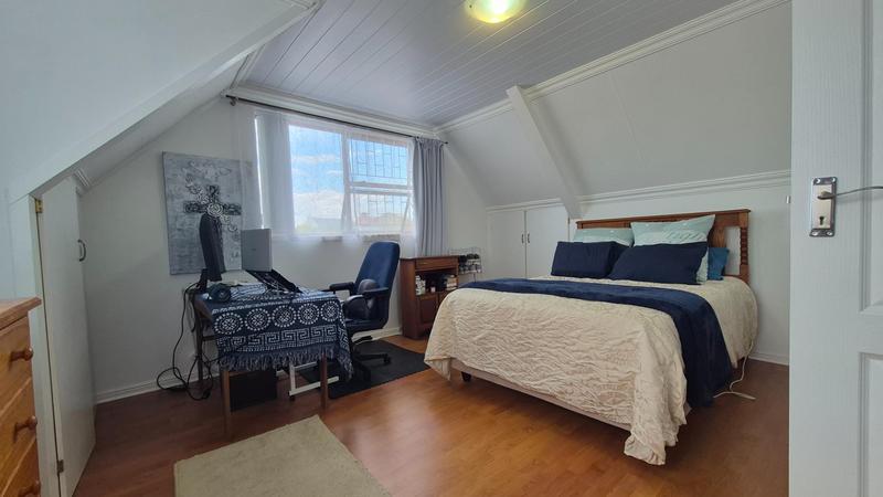 4 Bedroom Property for Sale in Hartenbos Heuwels Western Cape